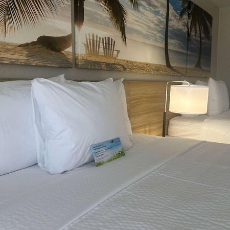 Days Inn By Wyndham Fort Myers Kültér fotó