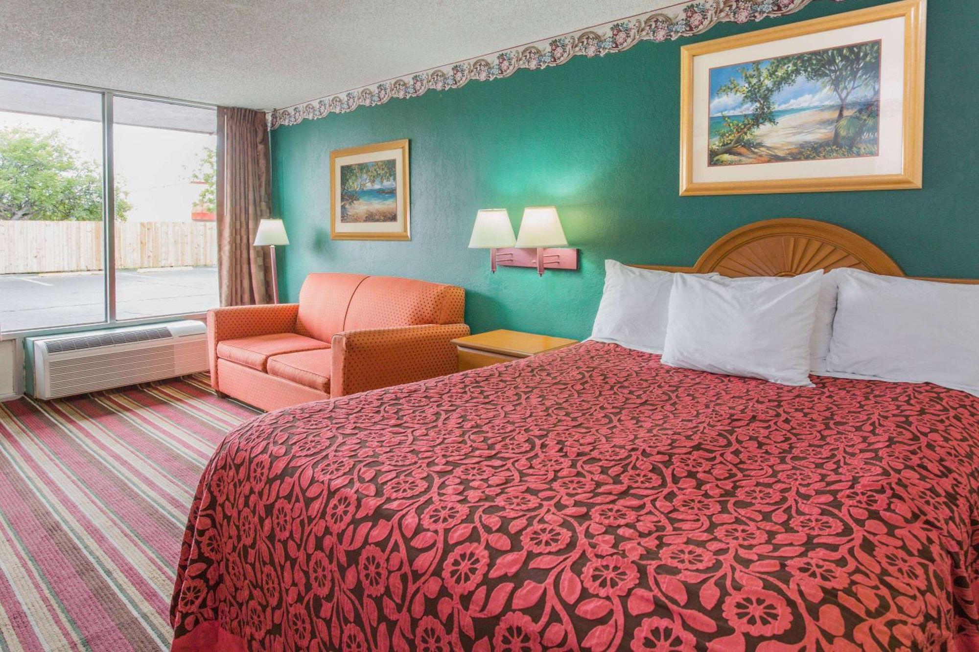 Days Inn By Wyndham Fort Myers Kültér fotó