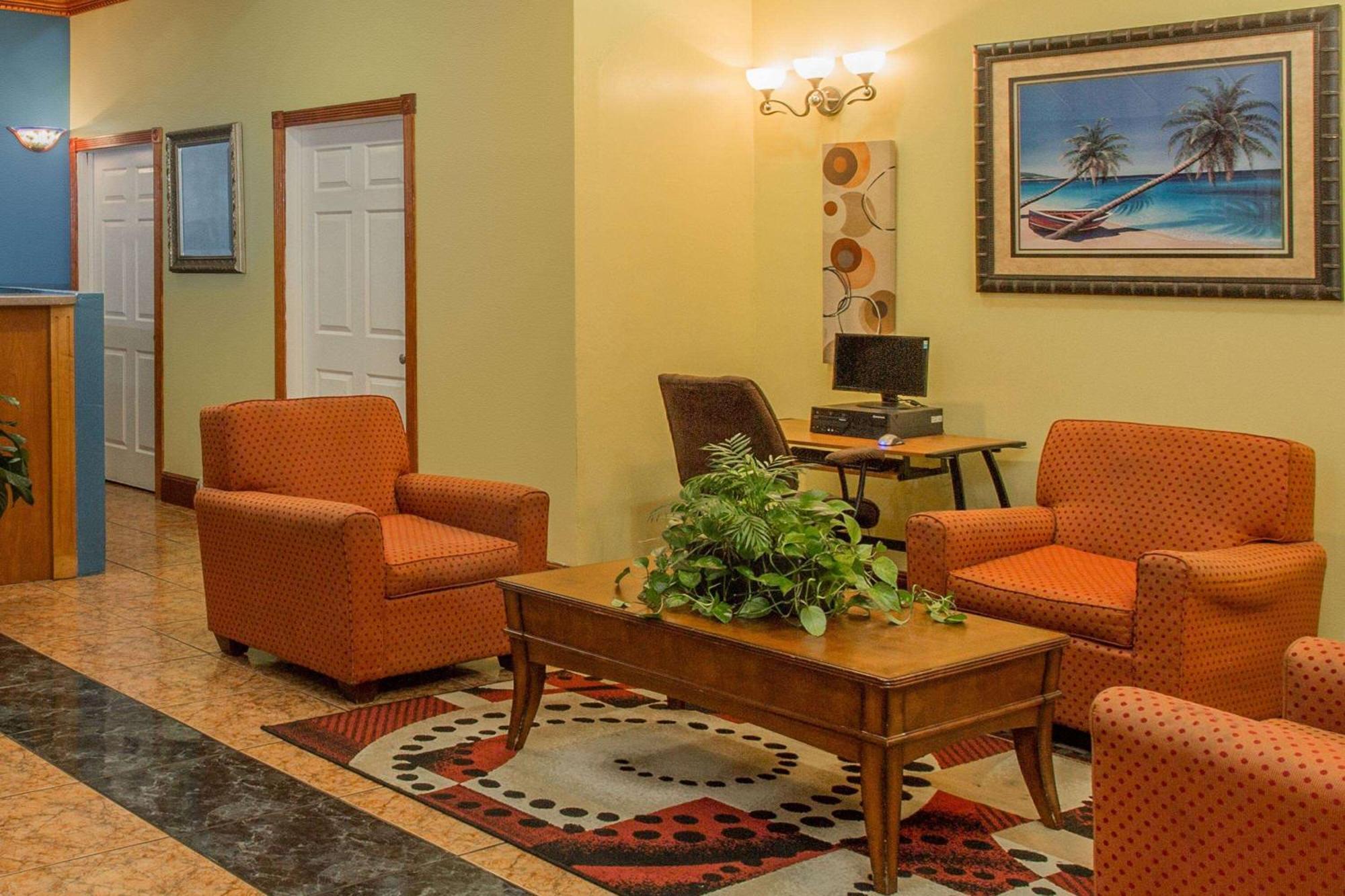 Days Inn By Wyndham Fort Myers Kültér fotó