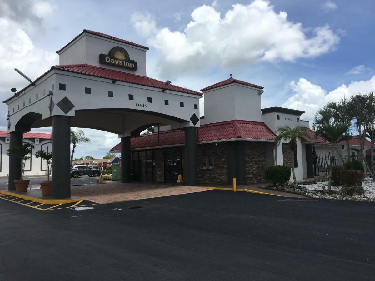 Days Inn By Wyndham Fort Myers Kültér fotó