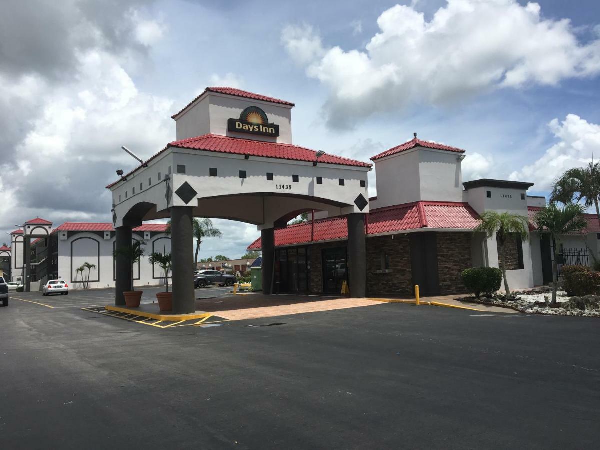 Days Inn By Wyndham Fort Myers Kültér fotó